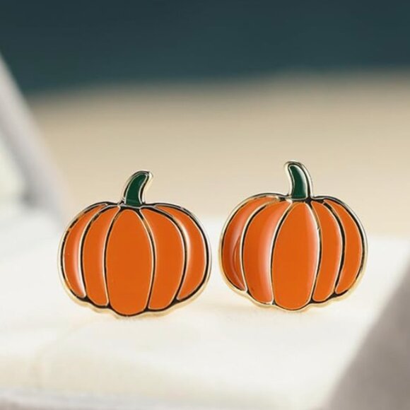 NEW! Autumn Pumpkin Stud Earrings - Picture 2 of 3